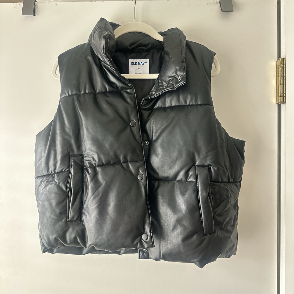 Old Navy Black Puffer Vest
